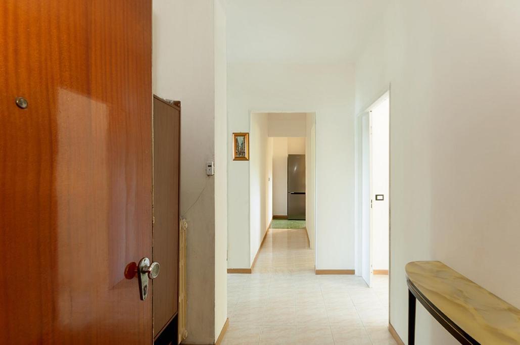 Private Room For Girls Болонья Екстер'єр фото
