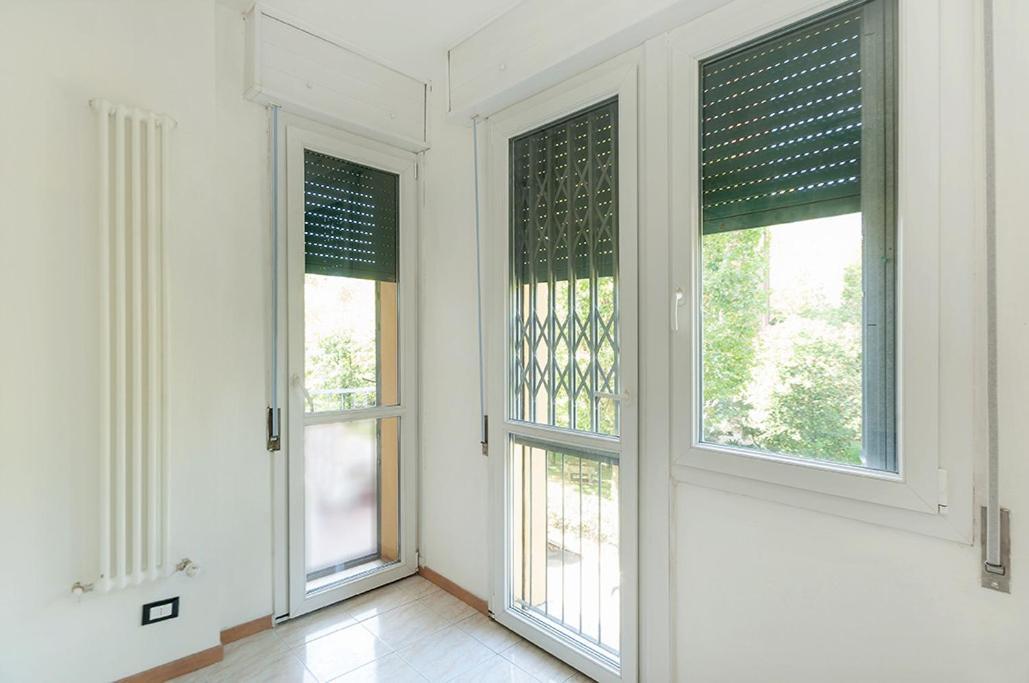 Private Room For Girls Болонья Екстер'єр фото