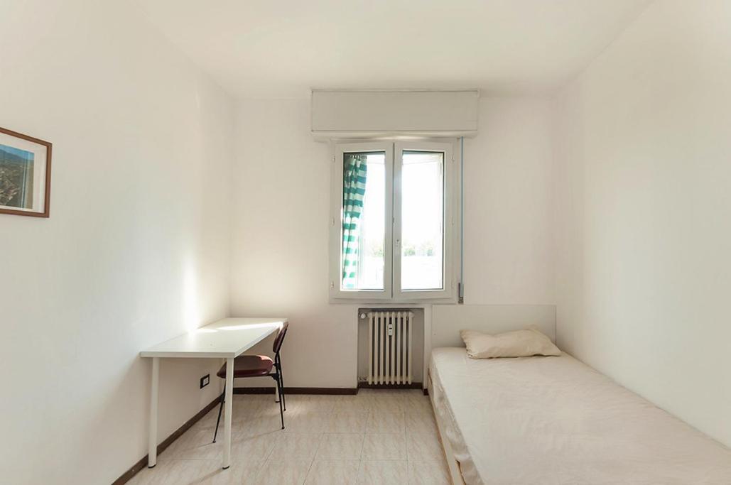 Private Room For Girls Болонья Екстер'єр фото